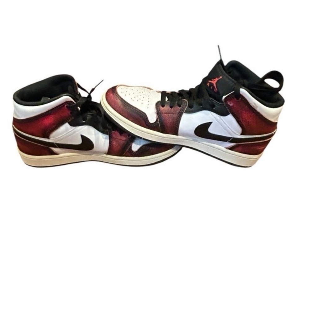 Nike Air Jordan 1 Mid 'Wear-Away Chicago' Size 8.0 Men's/ 9.5 Women's Authentic - Picture 2 of 8